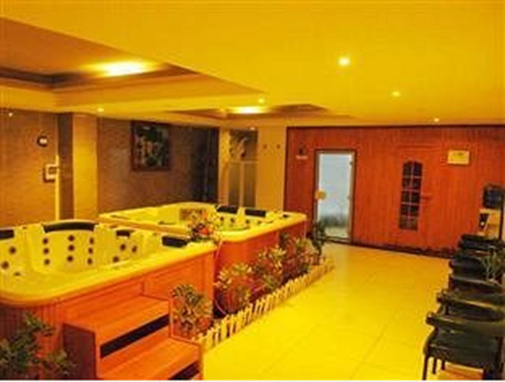 Central Hotel Quang Ngai Exterior photo